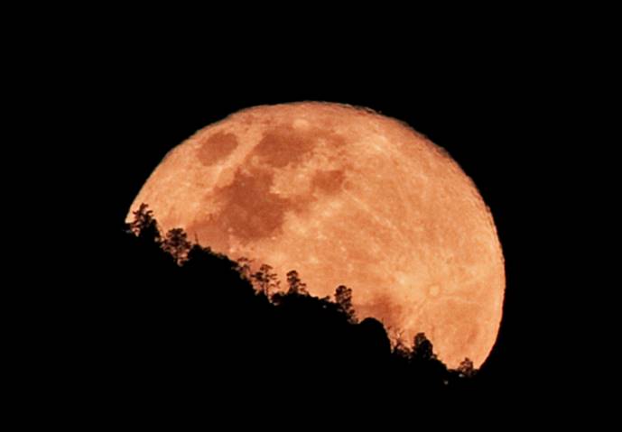 Intro_RisingMoonFlindersRange